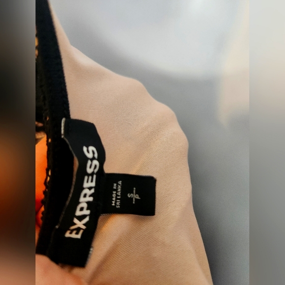 Express black lace dress w/ lining, v-neck lined shorts Revenge Dress Si… - Picture 5 of 12